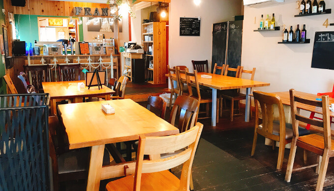 FRANK(店内)