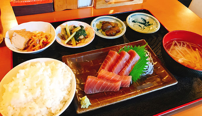 なつどまり(刺身定食)