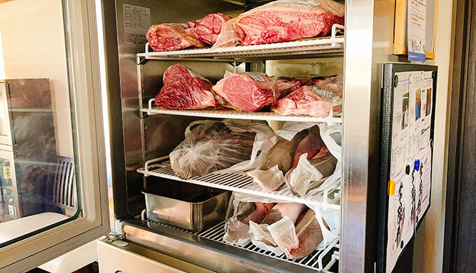 たんと(お肉の冷蔵庫)
