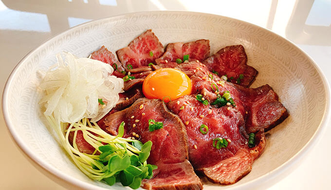 たんと(ローストビーフ丼)