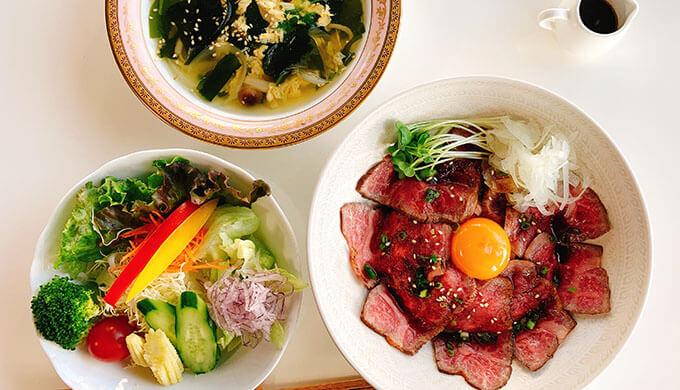 たんと(ローストビーフ丼のセット)